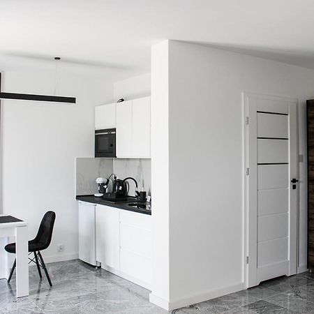 Apartament Black-Niska Z Garazem Podziemnym 키엘체 외부 사진